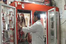 کشف و ضبط 600  کیلوگرم گوشت تاریخ مصرف گذشته در شهرستان اهواز